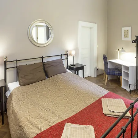 Old Town Square - Dlouha Apartament Praga