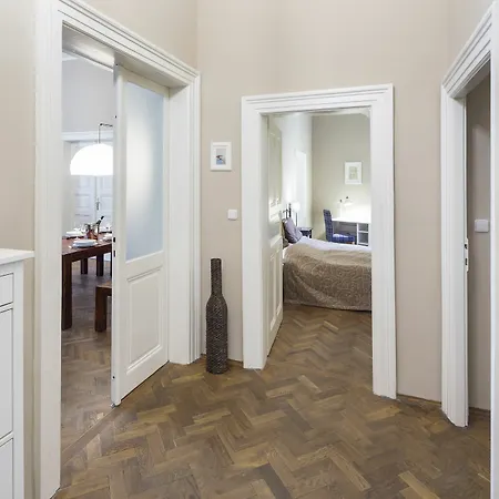 Old Town Square - Dlouha Apartament Praga